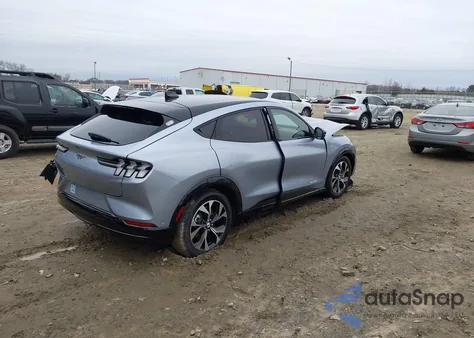 2022 Ford Mustang Mach-E Premium z USA, uszkodzony, nr VIN 3FMTK3RM4NMA57252